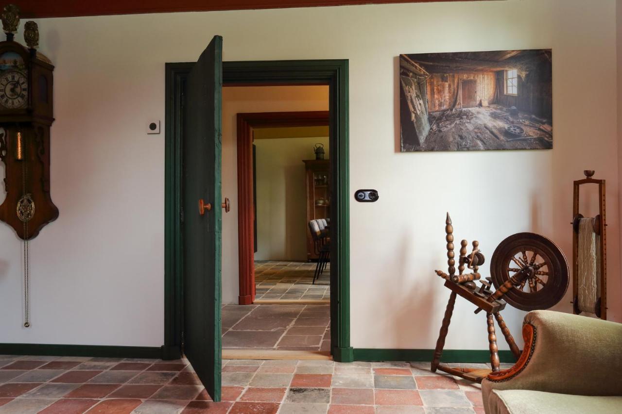 Hoogheem Erfgoed & Logies Villa Nieuwolda-Oost ภายนอก รูปภาพ